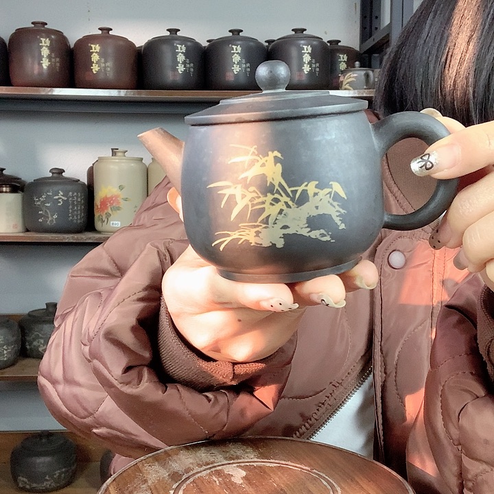 罐建水紫陶手工彩填壶