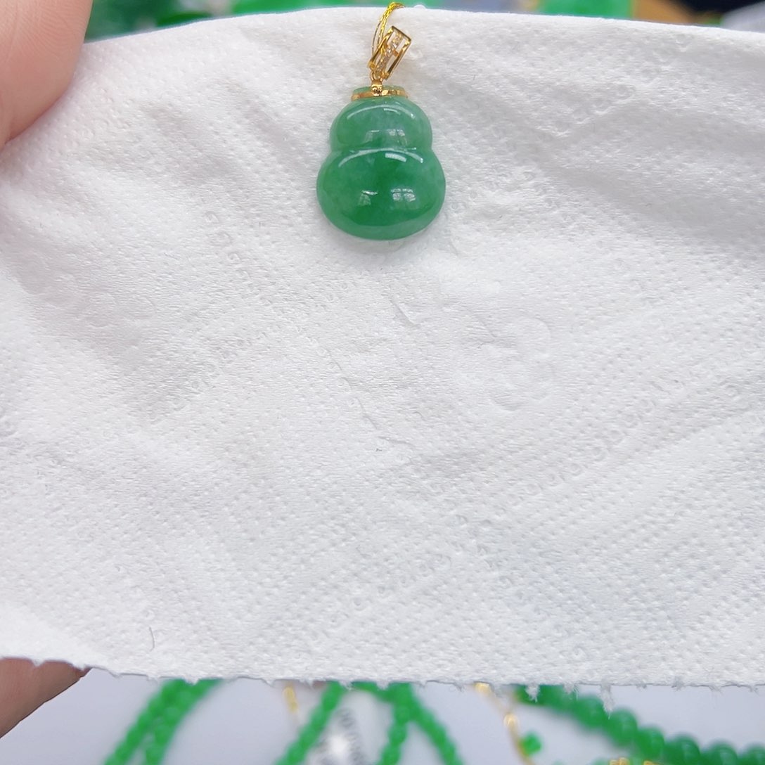 翡翠颈饰18K金镶嵌天然缅料A货一件