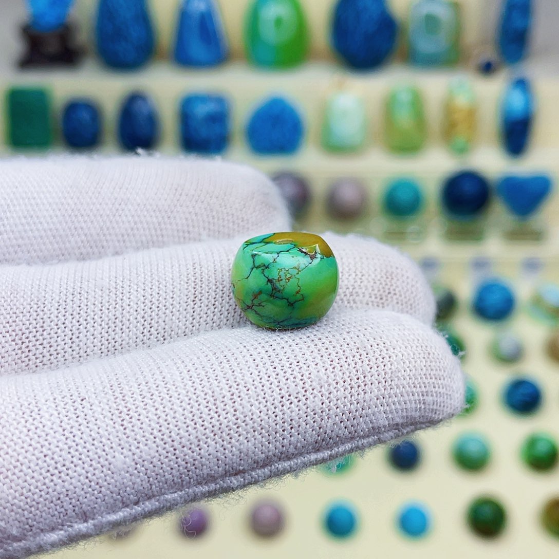 绿松石绿松石未镶嵌