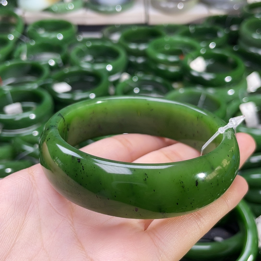 和田玉（碧玉）手镯未镶嵌知**乐62.5