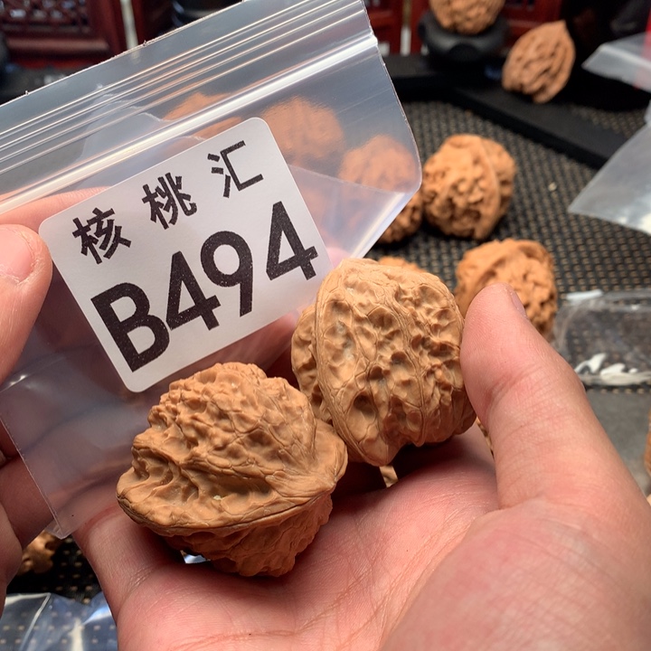 文玩核桃吊坠靠山王