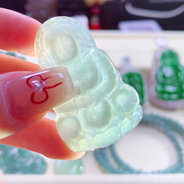 翡翠颈饰未镶嵌天然