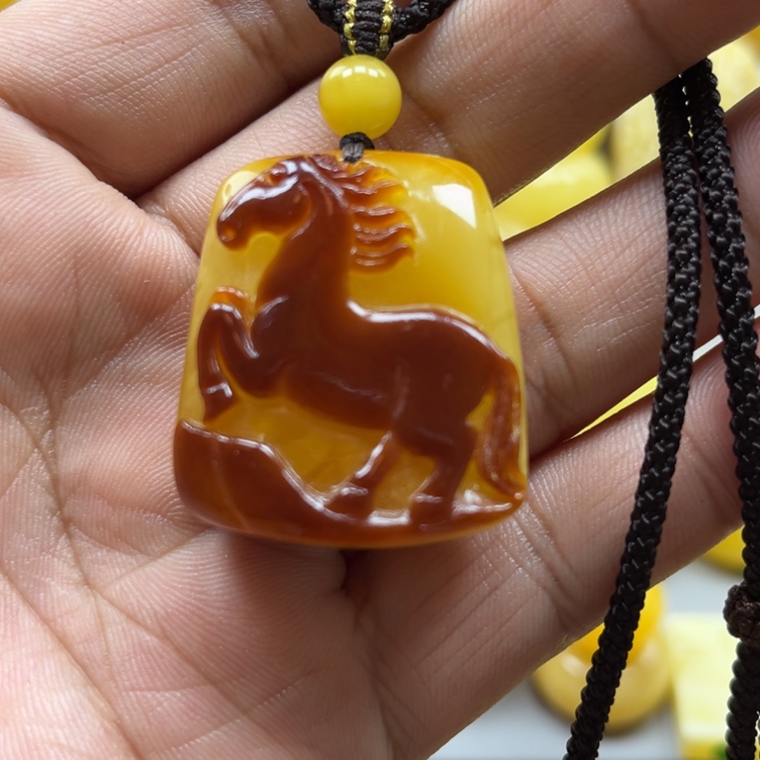 蜜蜡珠宝奇石未镶嵌