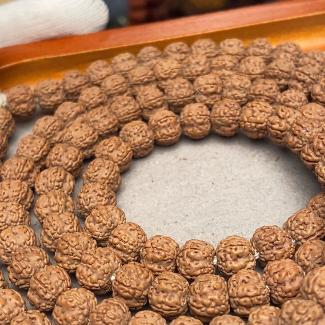 金刚菩提把件勿里达老树花王108