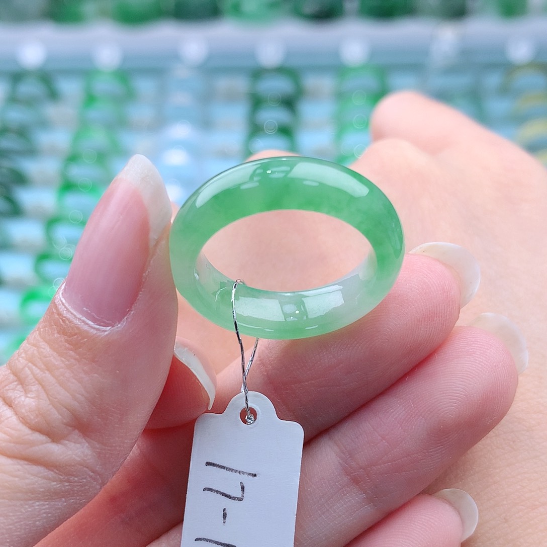 翡翠戒指未镶嵌缅甸翡翠A货