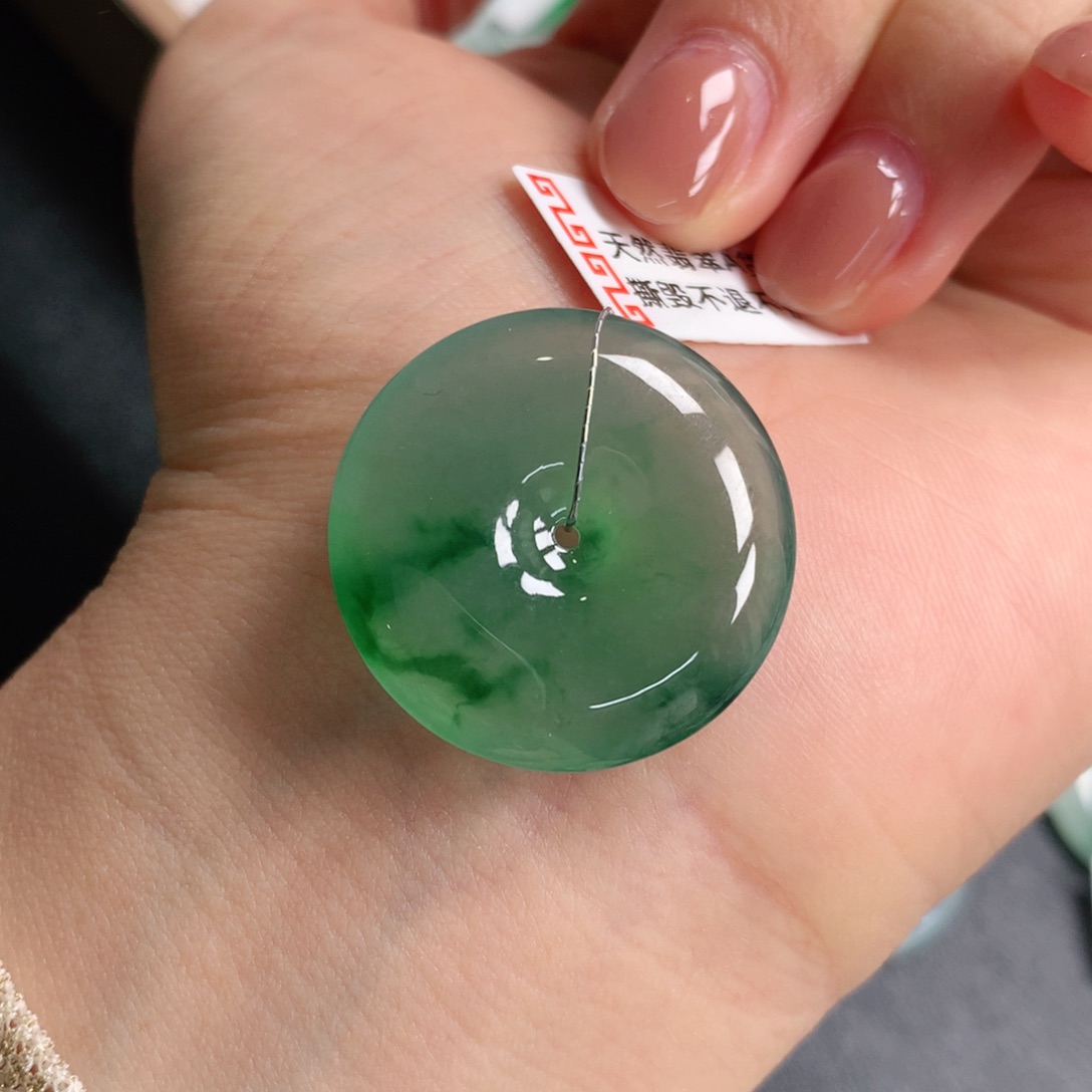 翡翠颈饰未镶嵌天然翡翠