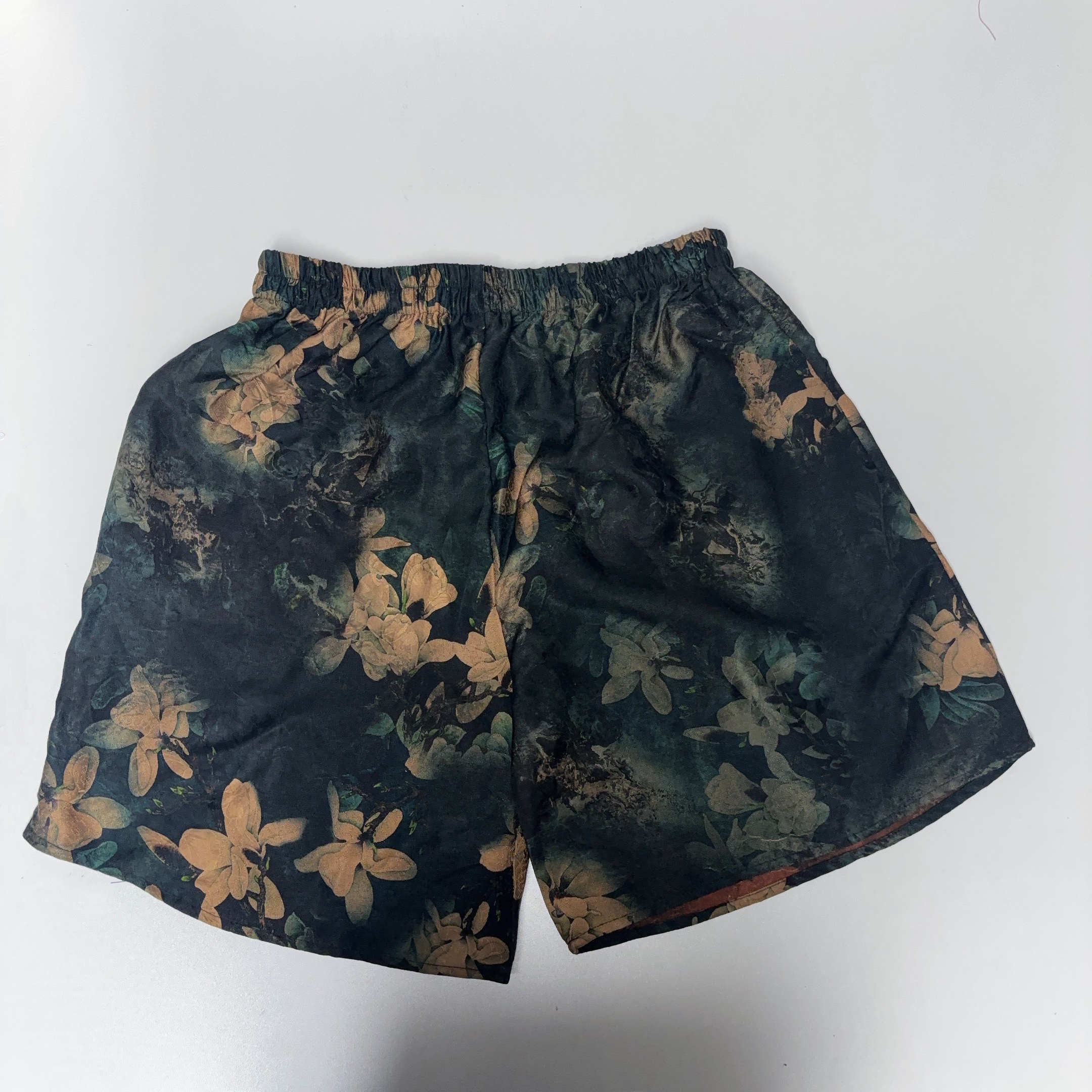 桑蚕丝香云纱短裤花色随机一条