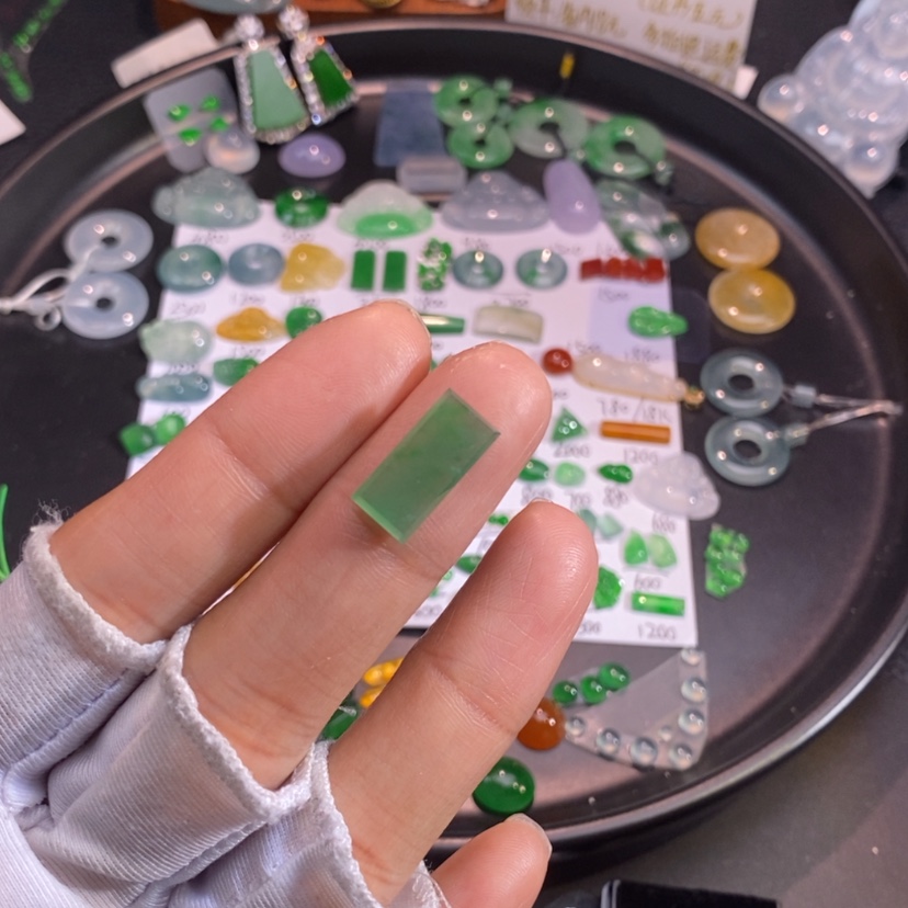 【闪购商品】翡翠挂件未镶嵌牌