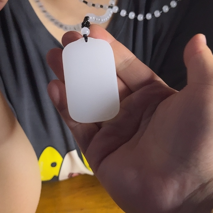 小*女新疆羊脂白46无事牌带链