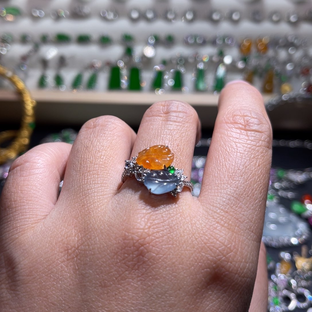 翡翠戒指18K金镶嵌叶子戒指