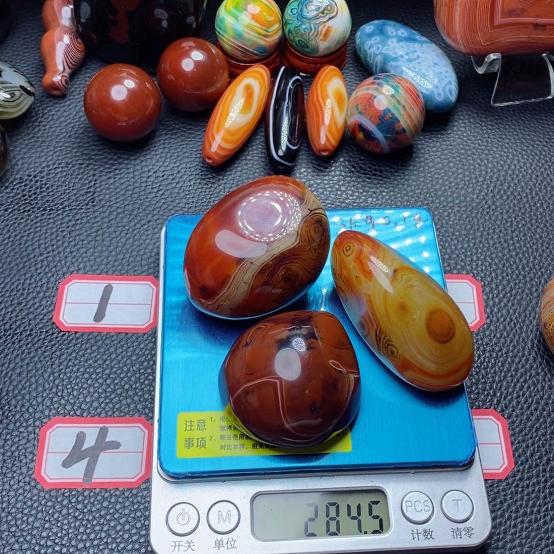 玛瑙/玉髓颈饰未镶嵌春**开