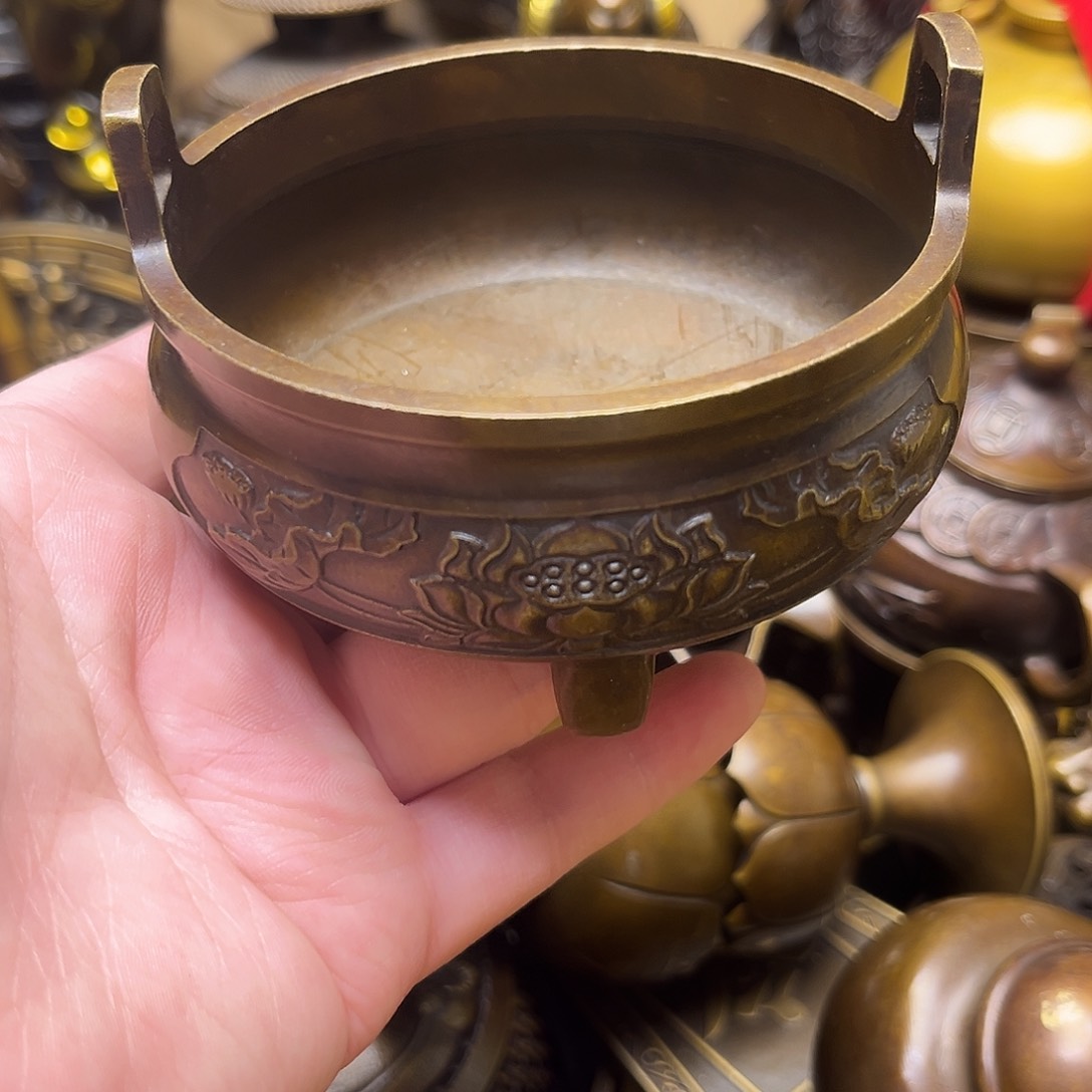 精美铜器批发档口