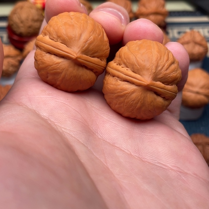 文玩核桃把件小石头