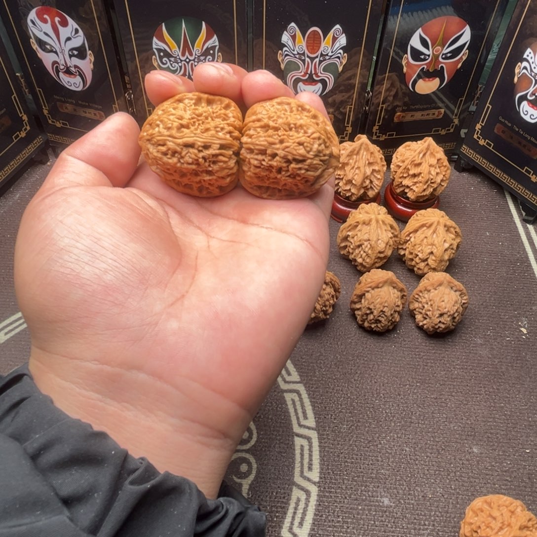 文玩核桃吊坠高炮拉丝蚂蚁纹逐鹿三角疆