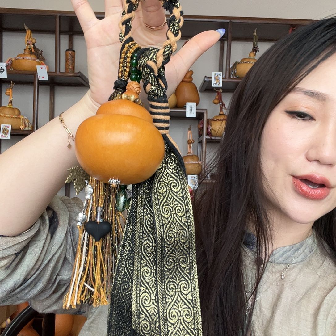 艺***甲老皮圆元宝钱袋子葫芦包挂