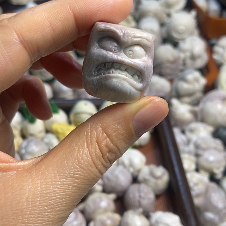 ****、配饰鹿角雕刻一个出