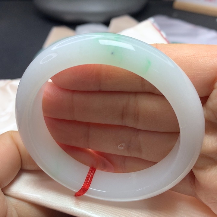 翡翠手镯未镶嵌58585959