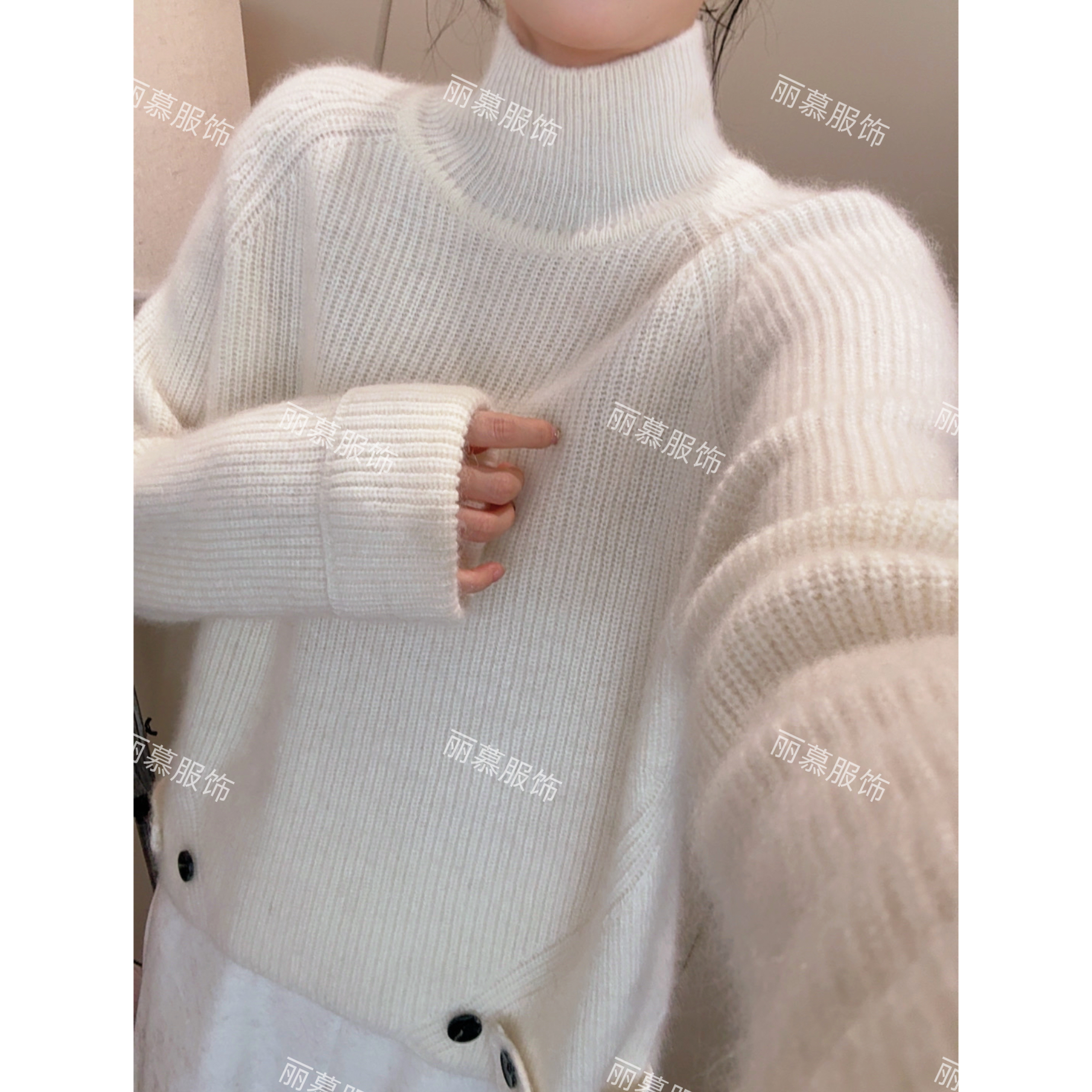 【暖素】冬季新款高领羊毛浣熊纯色翻袖保暖针织毛衣2568
