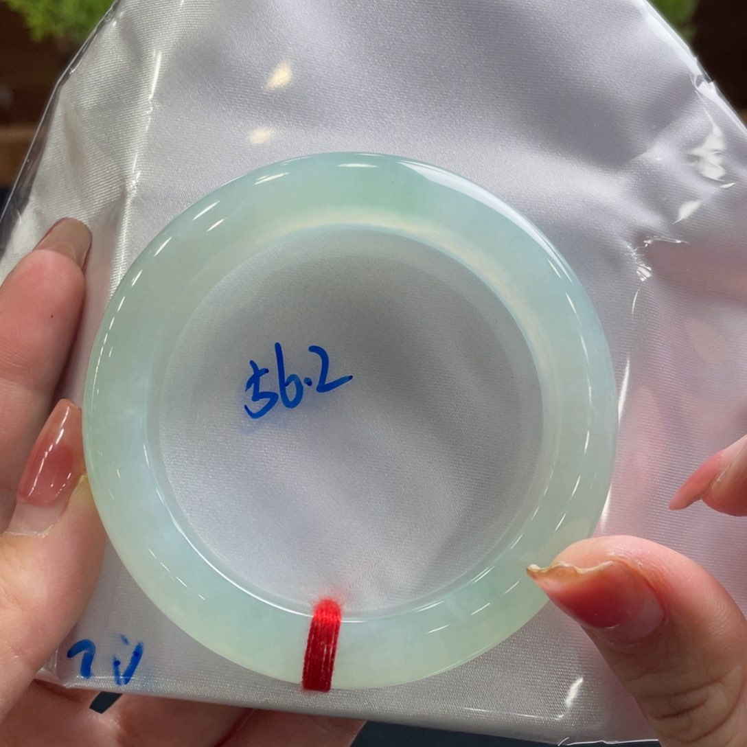 翡翠手镯未镶嵌56.2正