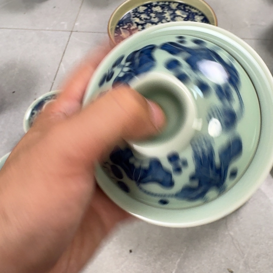 杯清釉青花鱼藻纹两才盖碗