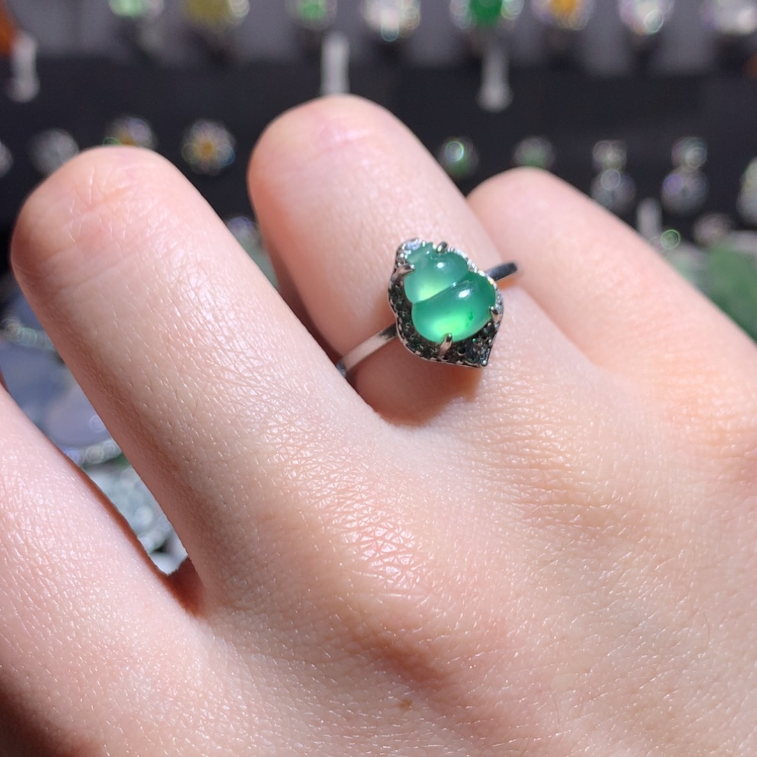 翡翠戒指银S925镶嵌天然翡翠