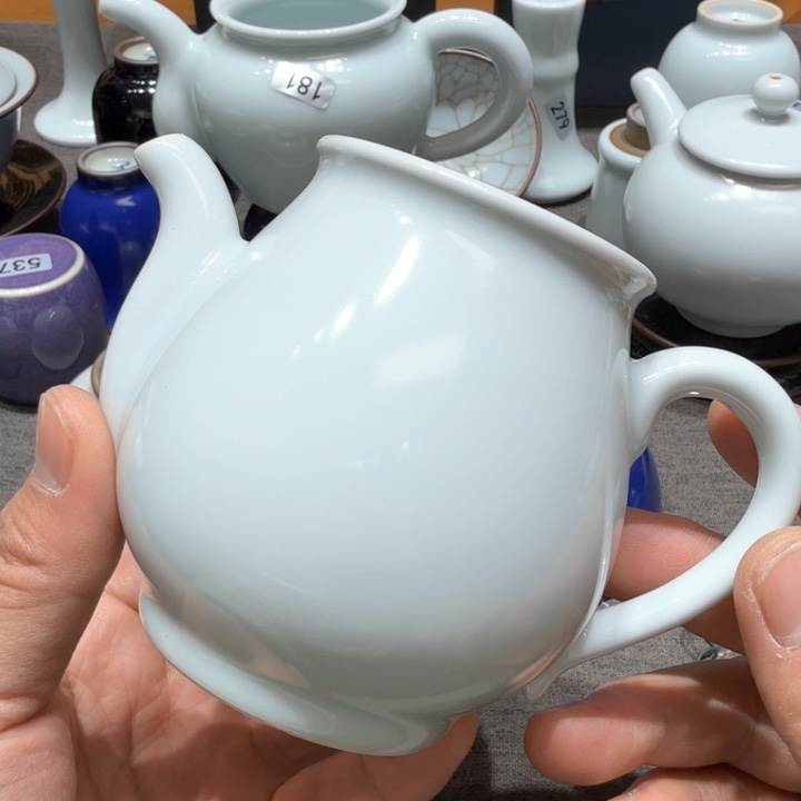 汝窑甜白釉色公道杯喜欢的可以拍