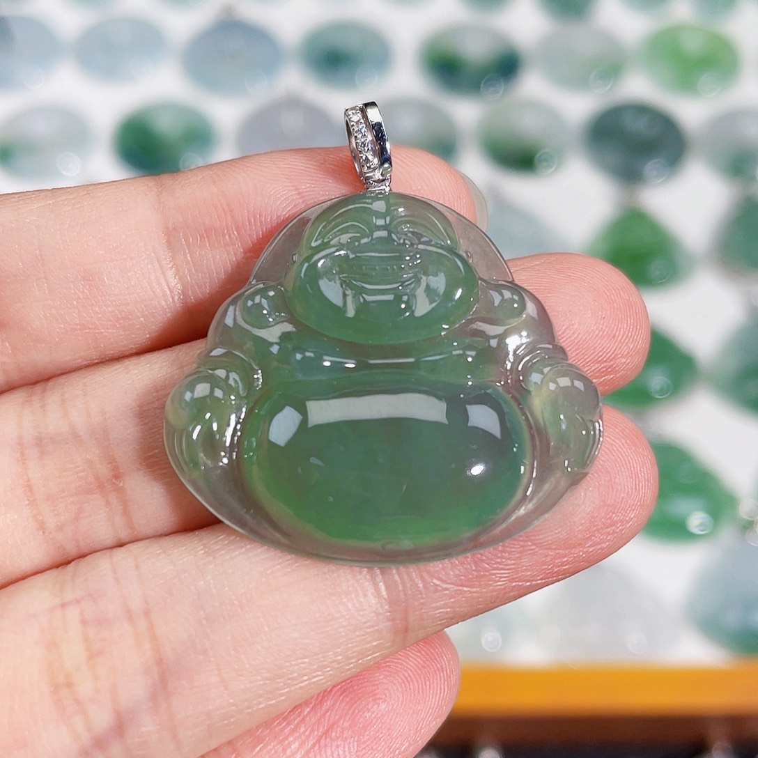 颈饰18K金镶嵌翡翠吊坠