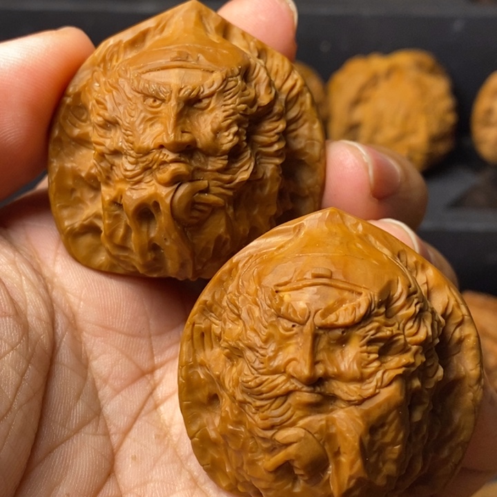 文玩核桃把件钟馗