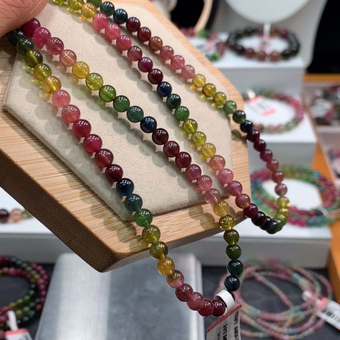 碧玺手链未镶嵌    5.3mm。