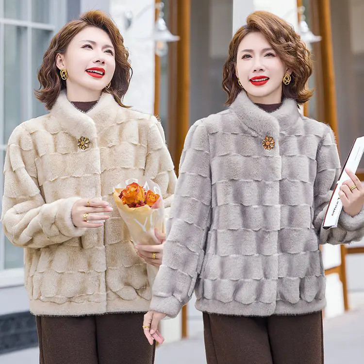 AB02中老年女装厚款冬季加厚常规款宽松型短款妈妈装