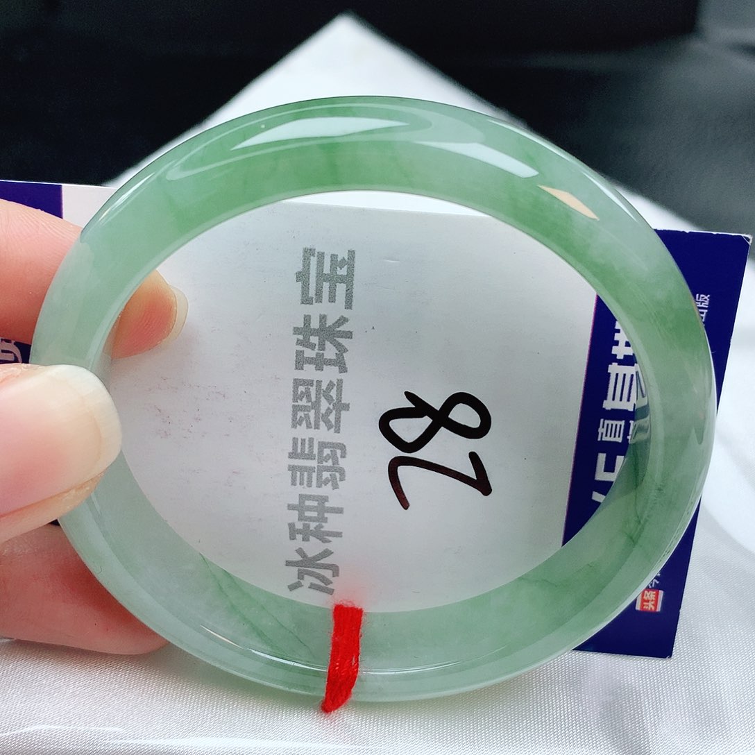 翡翠手镯未镶嵌缅甸天然A货翡翠手镯