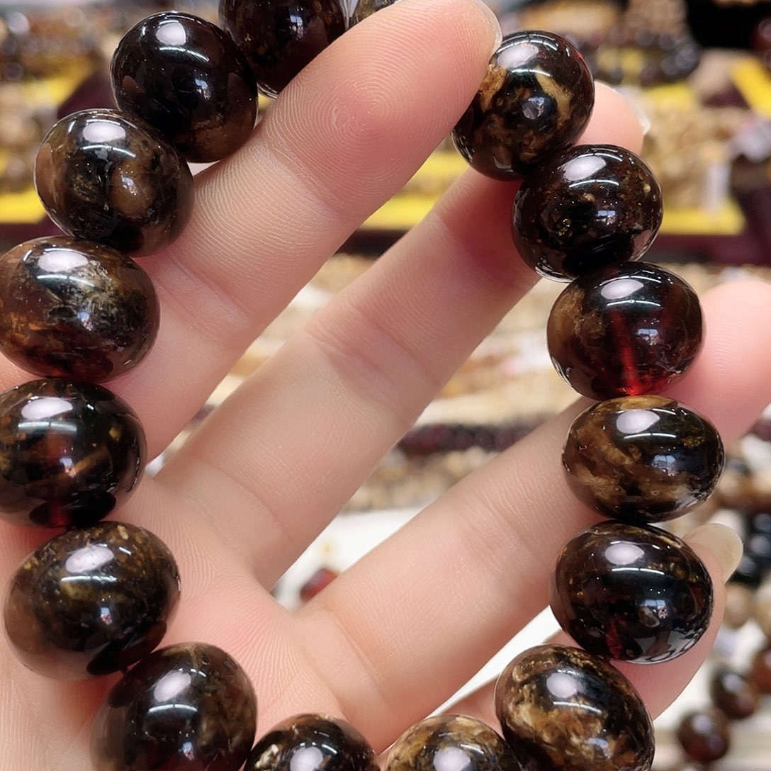 琥珀裸石未镶嵌十六10085