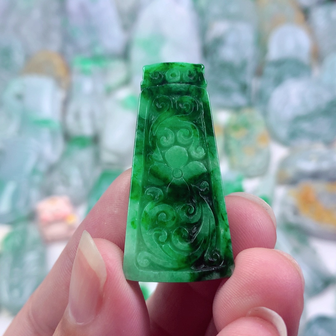 翡翠未镶嵌吊坠(不含链)