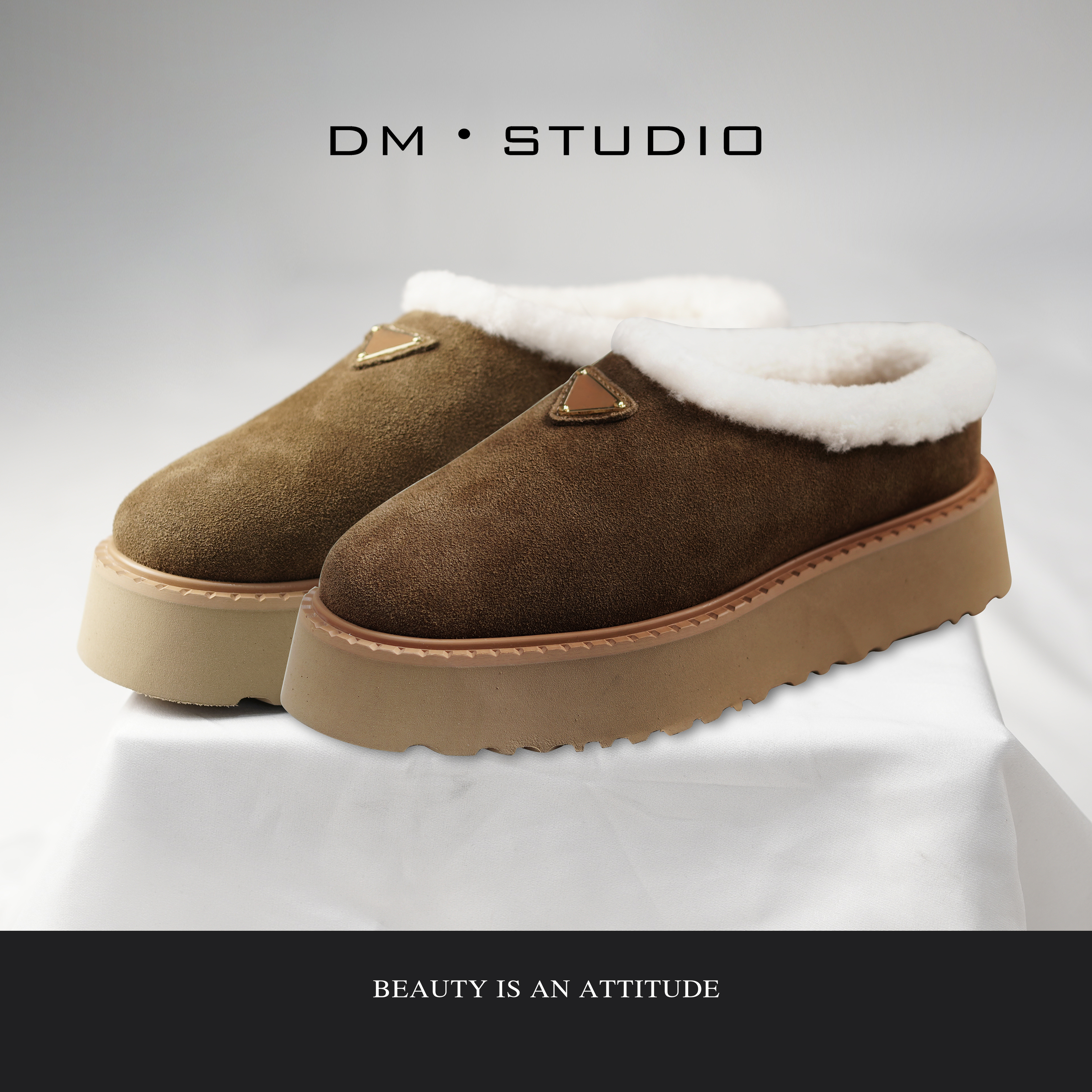 -DM•STUDIO/秋冬金属小标牛反绒厚底包头保暖半拖雪地靴 9998