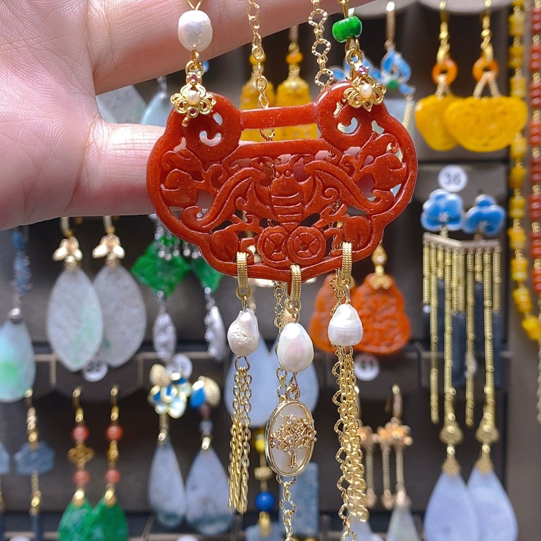 未镶嵌翡翠耳饰翡翠