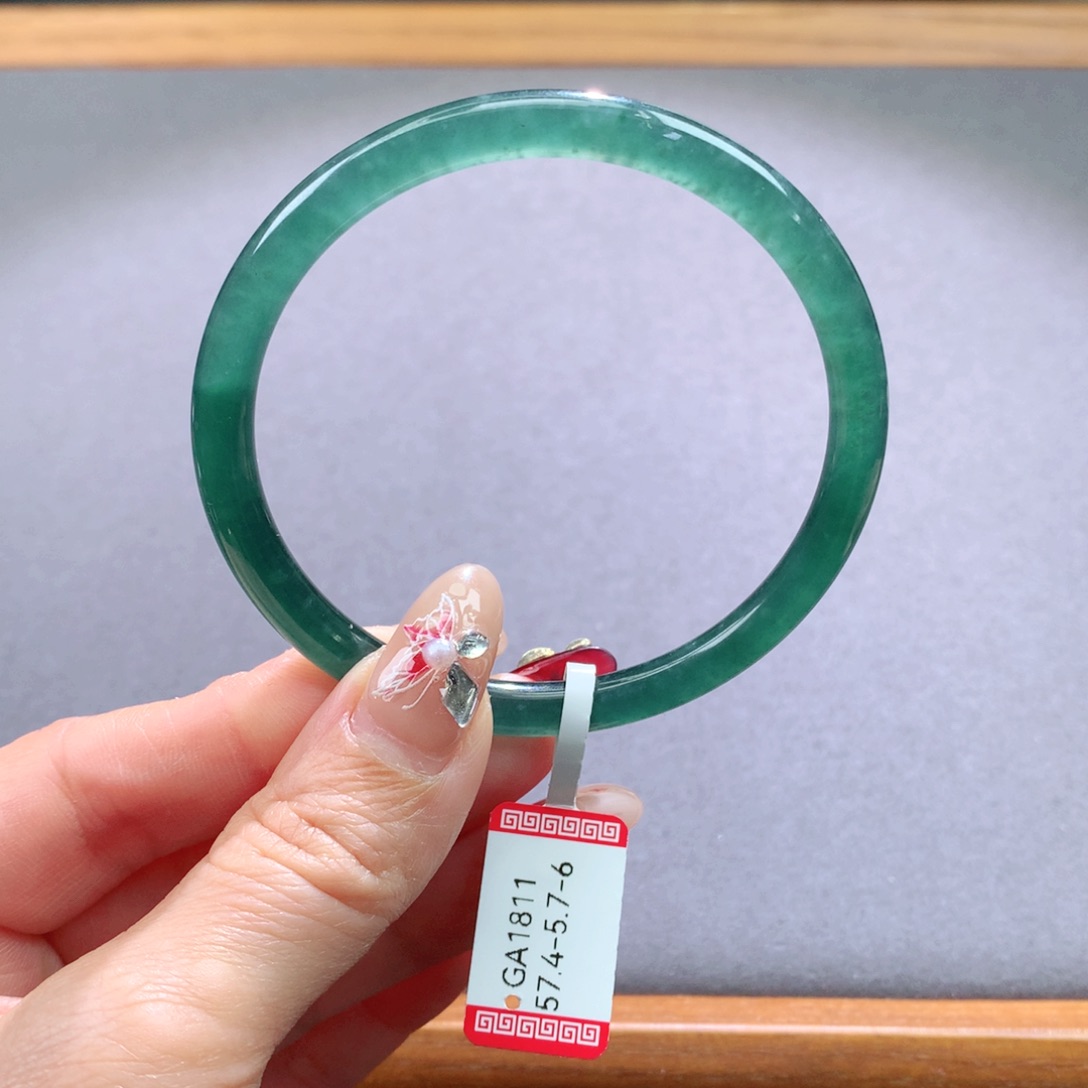 翡翠手镯未镶嵌天然翡翠手镯叮当镯