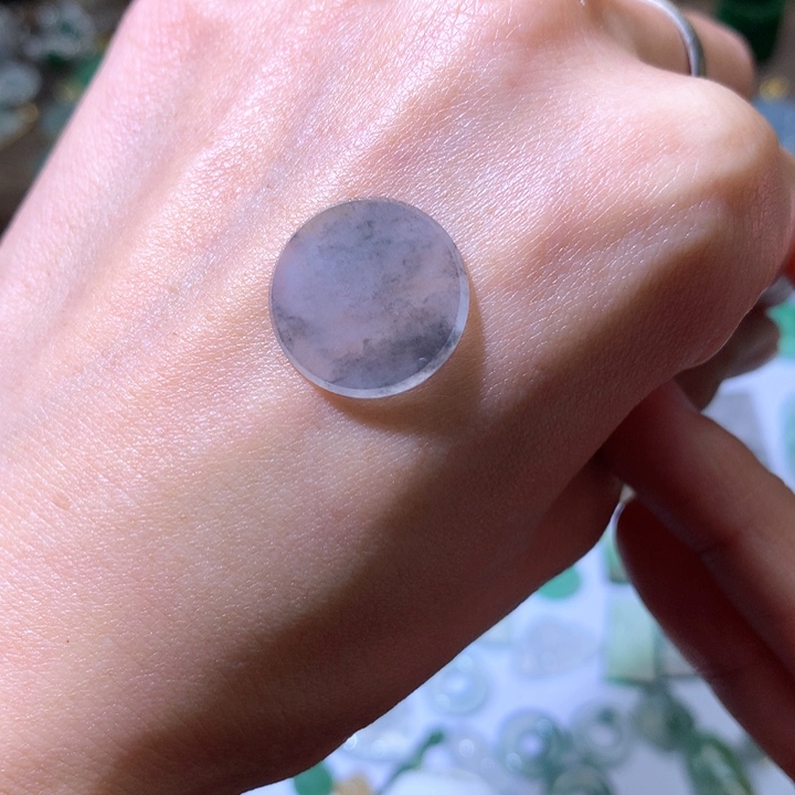 翡翠颈饰未镶嵌无事牌