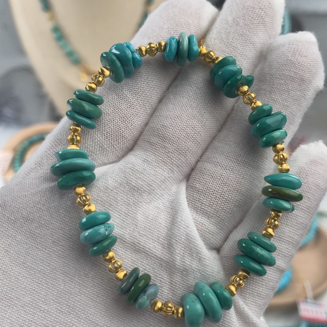 绿松石颈饰18K金镶嵌