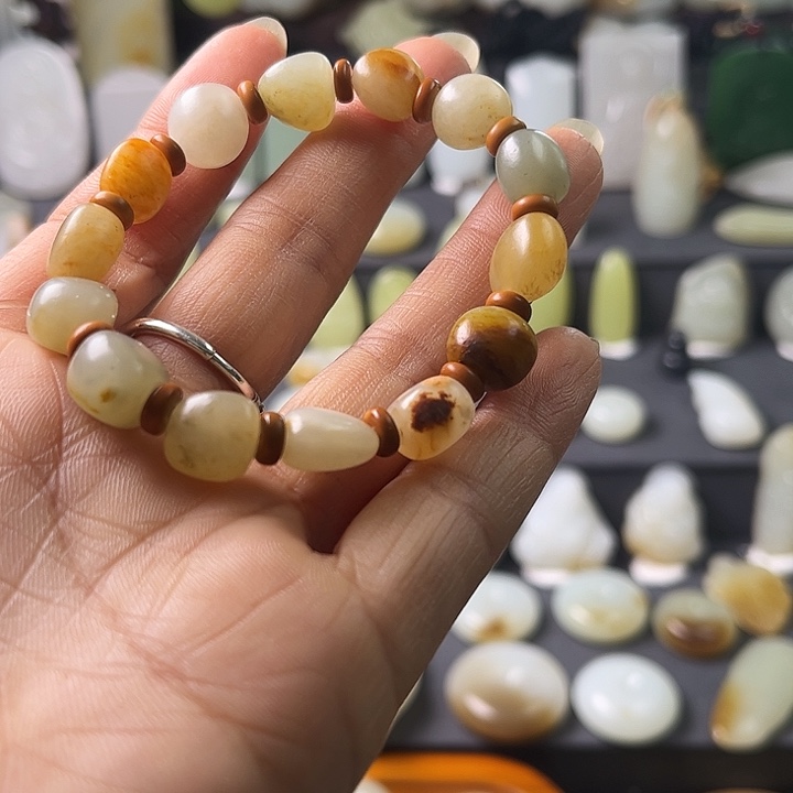 和田玉（子料）未镶嵌颈饰