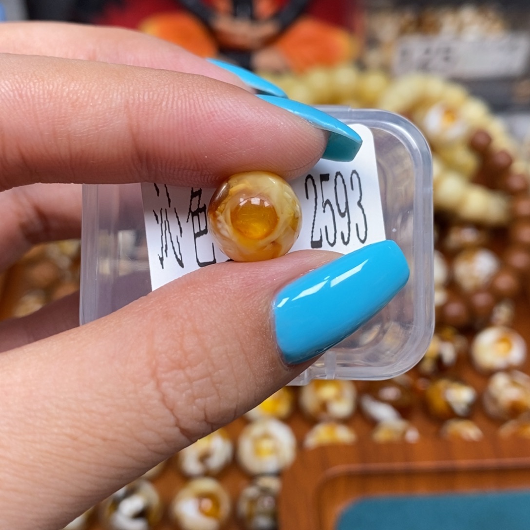 蜜蜡未镶嵌珠宝奇石2593