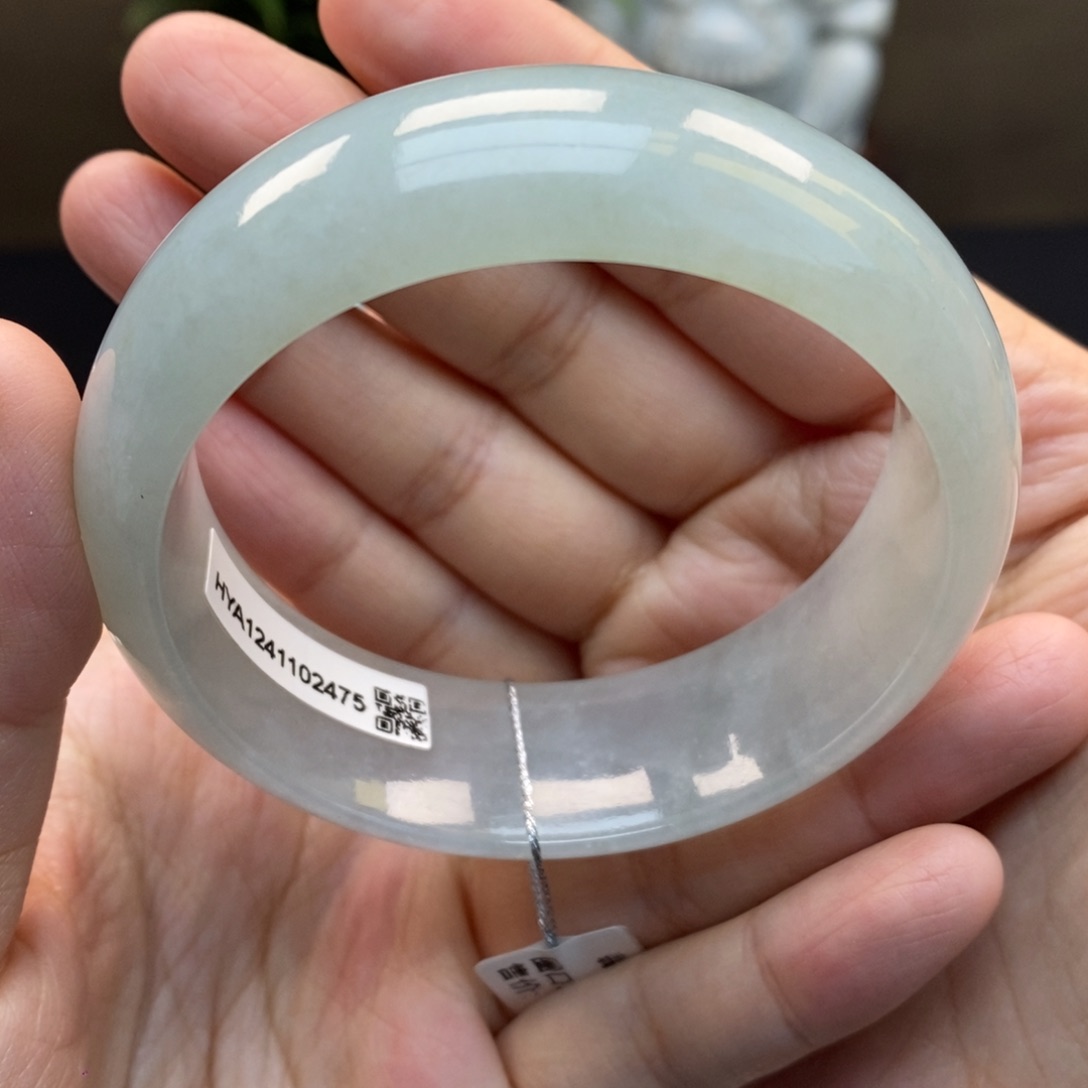 翡翠手镯未镶嵌天然