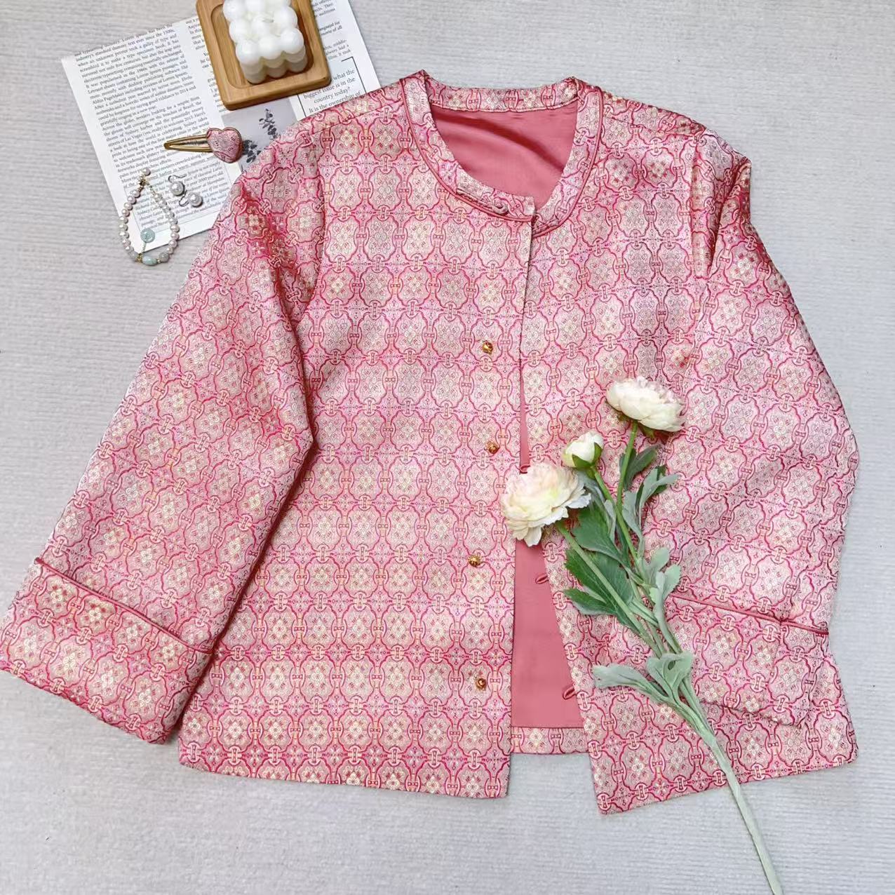 【小黑家】长65高端蚕S宋锦提花新中式国风粉色减龄百搭外套