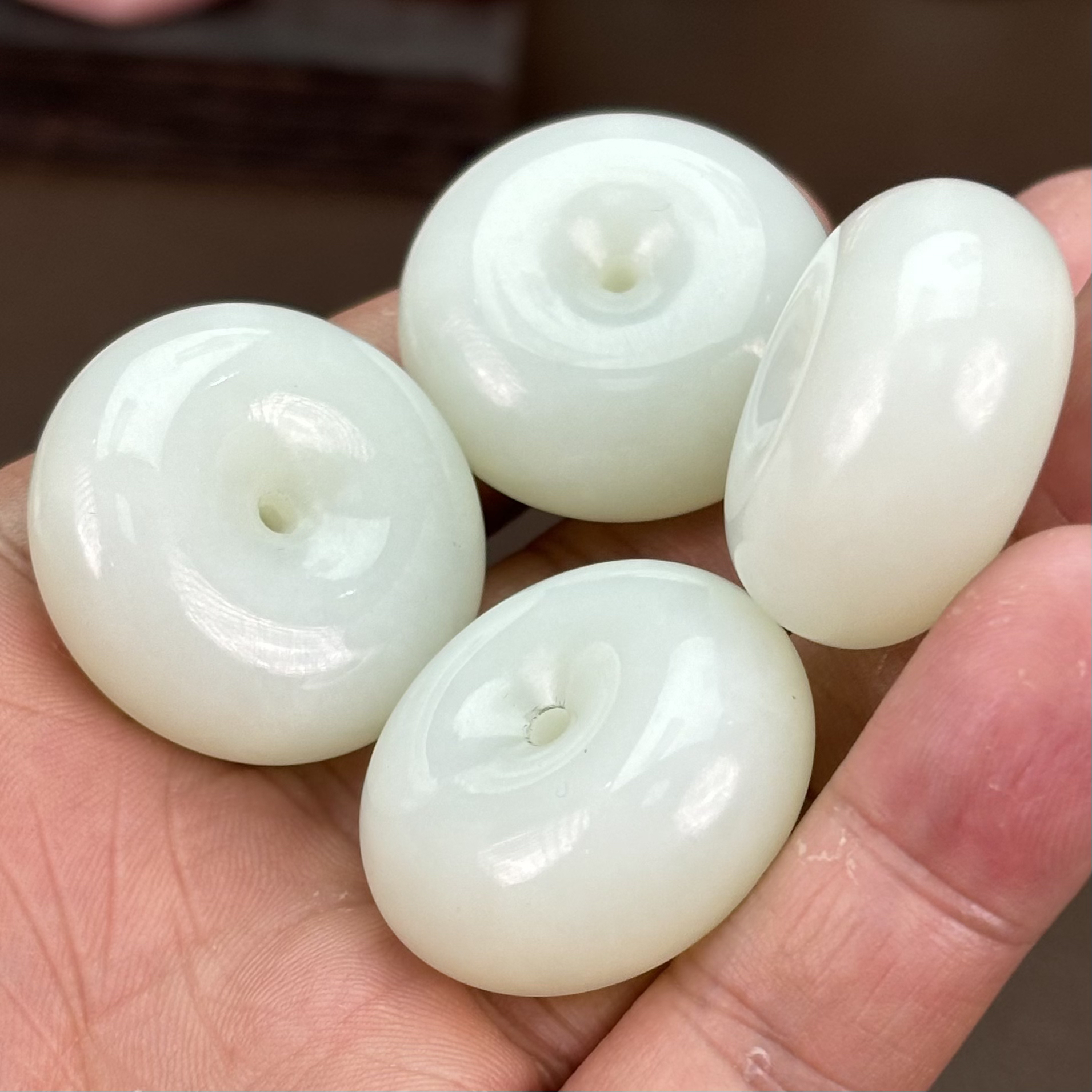 俄料和田玉白玉平安 肉眼无结构白玉面包扣吊坠 挂件厚扣子