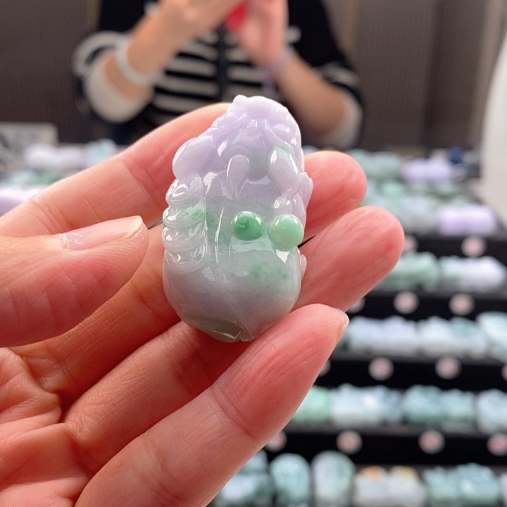 【闪购商品】翡翠颈饰未镶嵌振*