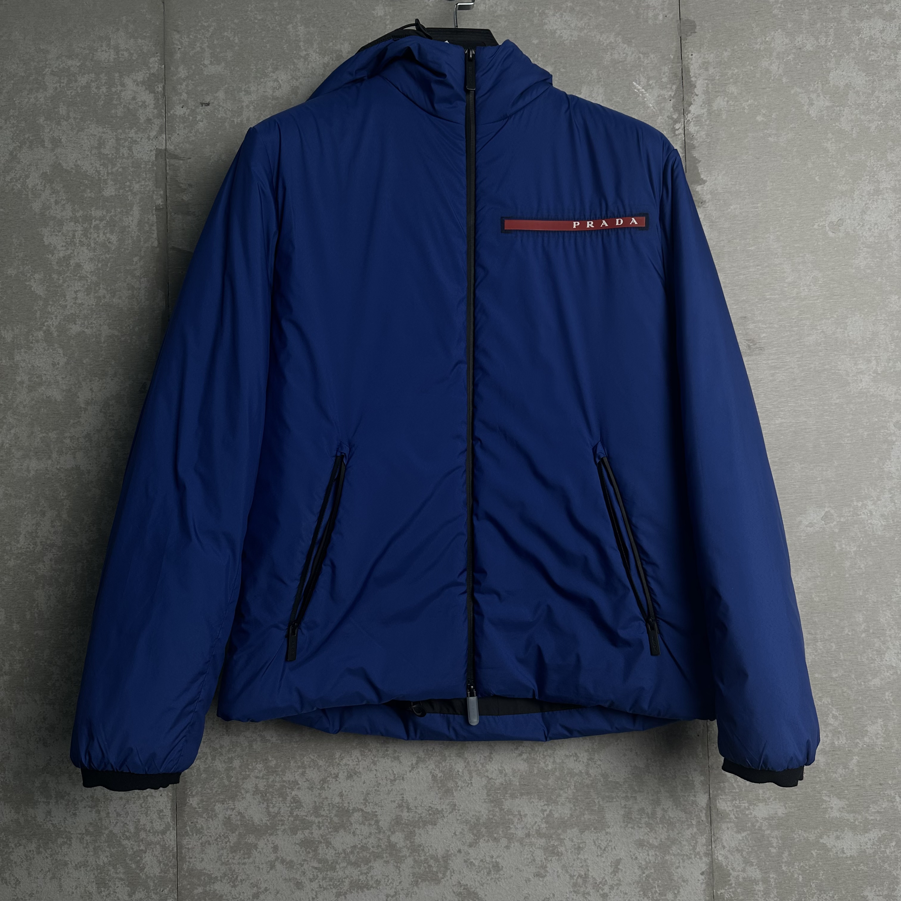 未使用 Prada/普拉达 S*1/Re-Nylon字母连帽拉链羽绒服/12695