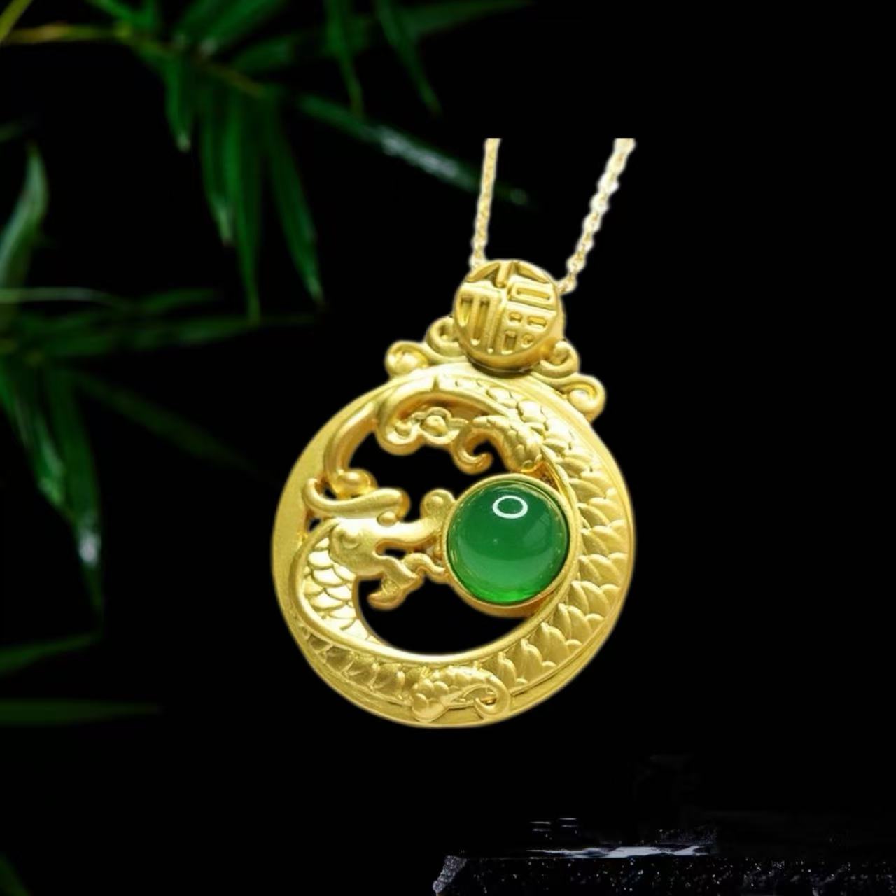 【荣总晶时】时尚精美高端轻奢玉髓小龙牌合金吊坠【CM2086】