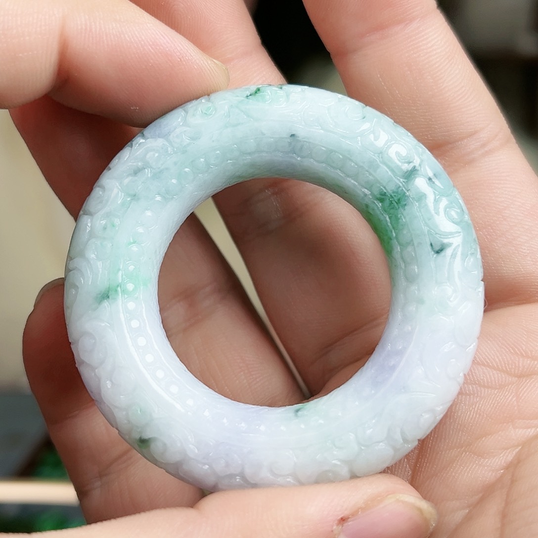 翡翠颈饰未镶嵌吊坠