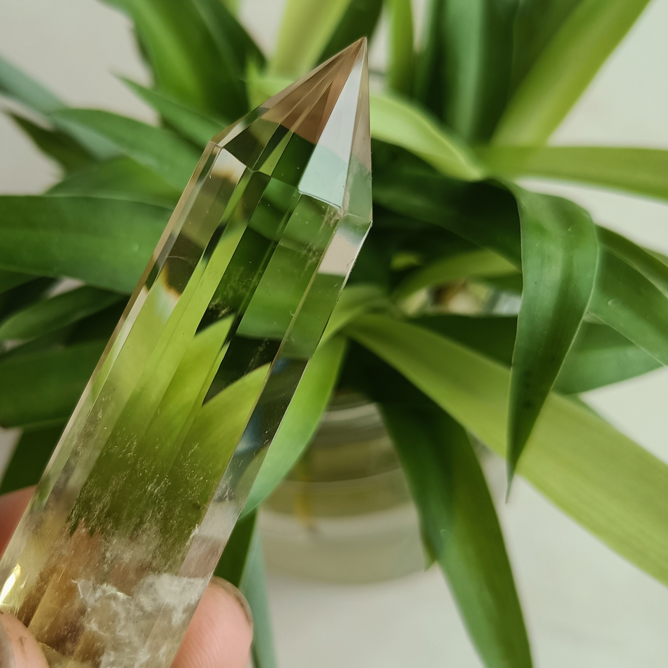 天然黄水晶十二面水晶柱蓝针