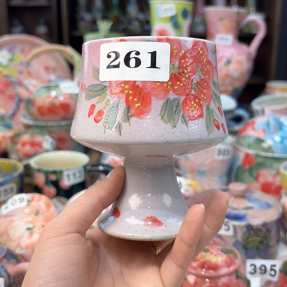 瓷片兔兔好de a k l k lv tu tu