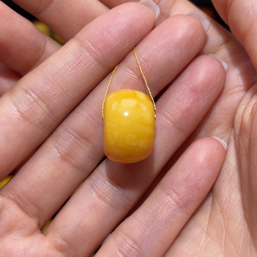 【闪购商品】琥珀裸石未镶嵌墩子